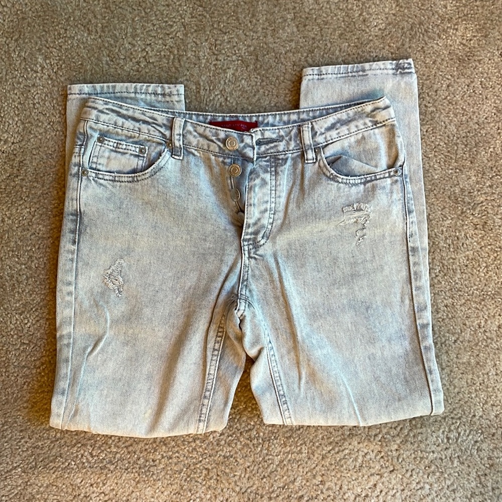 Signatures Mom light washed Jeans - like new